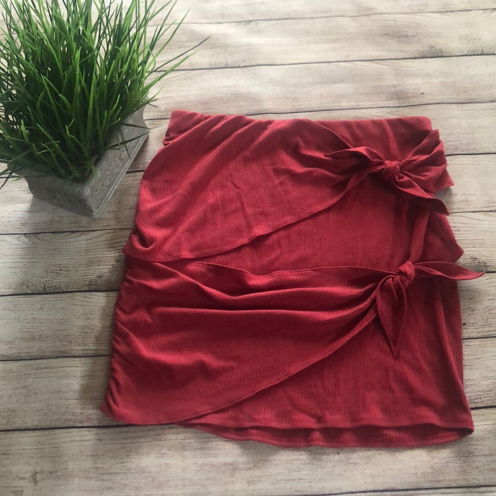 NWT Express Knot Tie Skirt M  *FINAL PRICE*